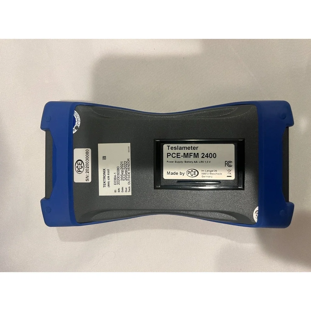 CE Instruments PCE-MFM 2400 Teslameter Handheld Gauss‎ Meter with Case
